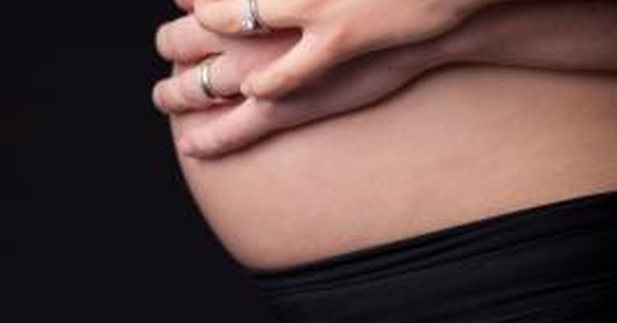 dolor en el costado derecho bajo costillas embarazo 
