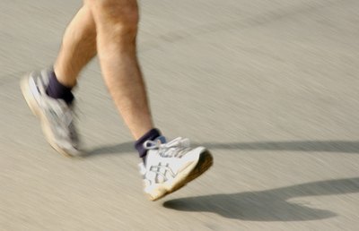 What Are the Causes of Bone Pain in Your Legs? | LIVESTRONG.COM