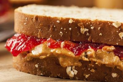 How Many Calories in a Peanut Butter & Jam Sandwich?