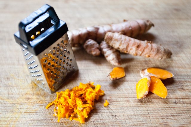 How to Use Fresh Turmeric Root Instead of Dried