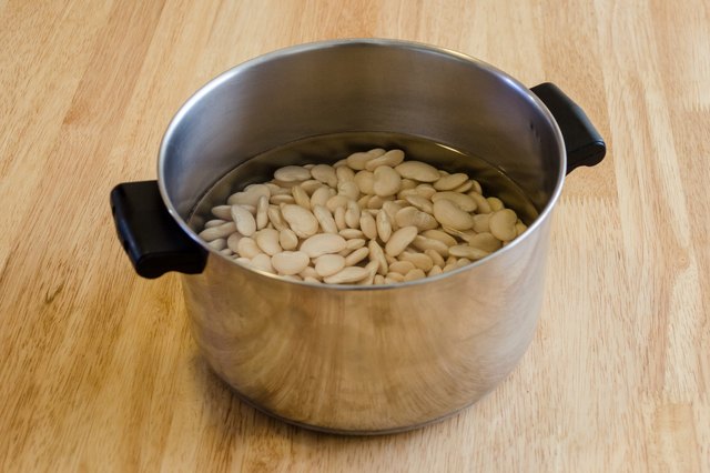How to Cook Large Lima Beans in a Crock Pot