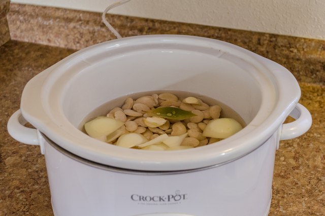 How to Cook Large Lima Beans in a Crock Pot