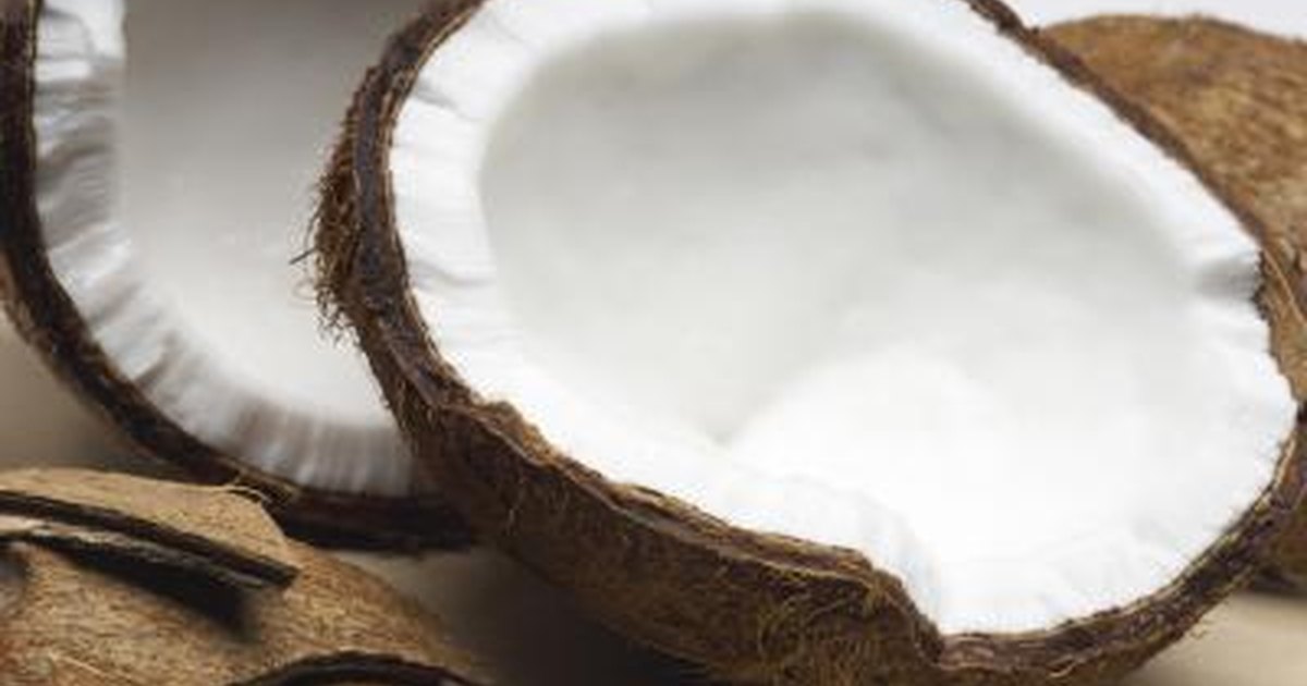 Raw Coconut Benefits | LIVESTRONG.COM
