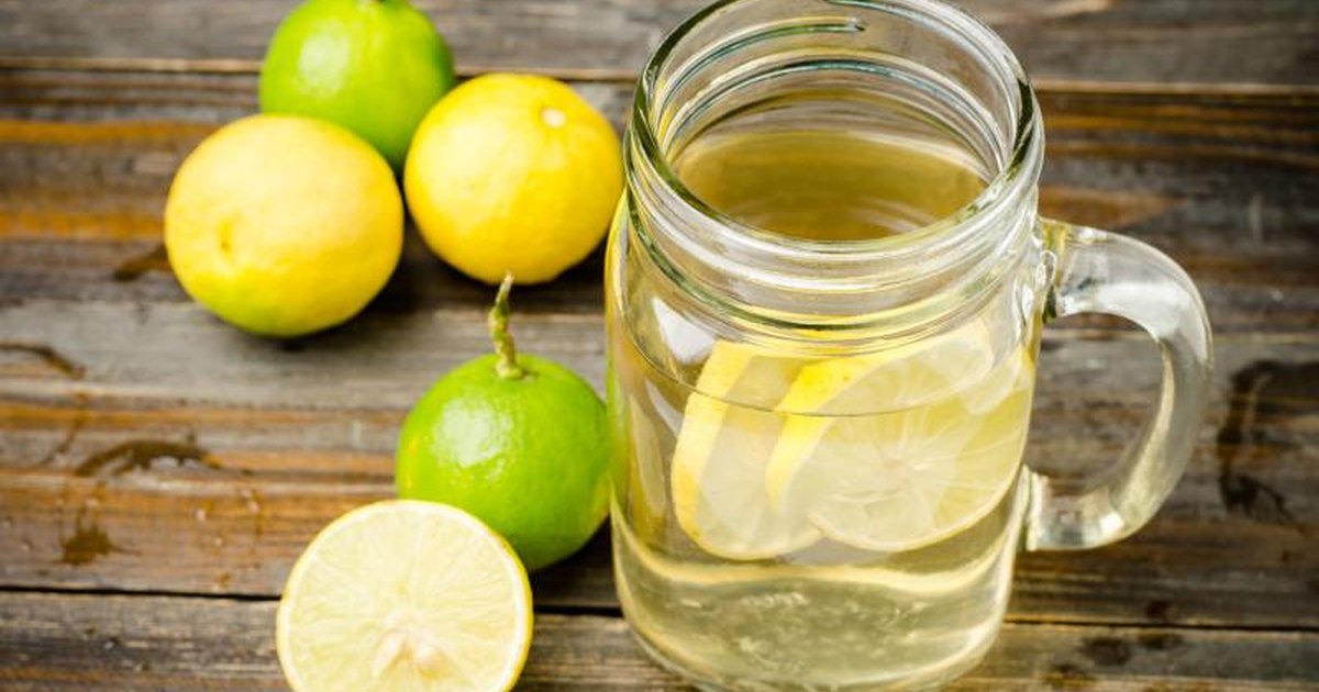 Lemon Juice & Hot Water for Weight Loss | LIVESTRONG.COM