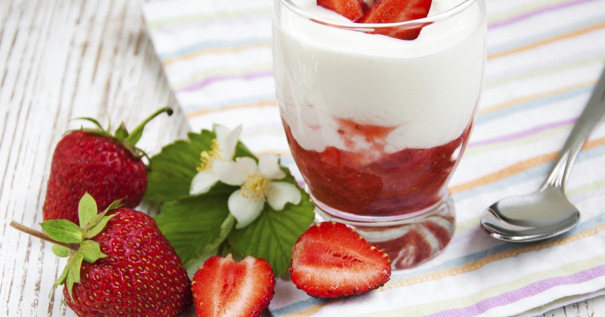 Does Yogurt Help With Weight Loss? | LIVESTRONG.COM