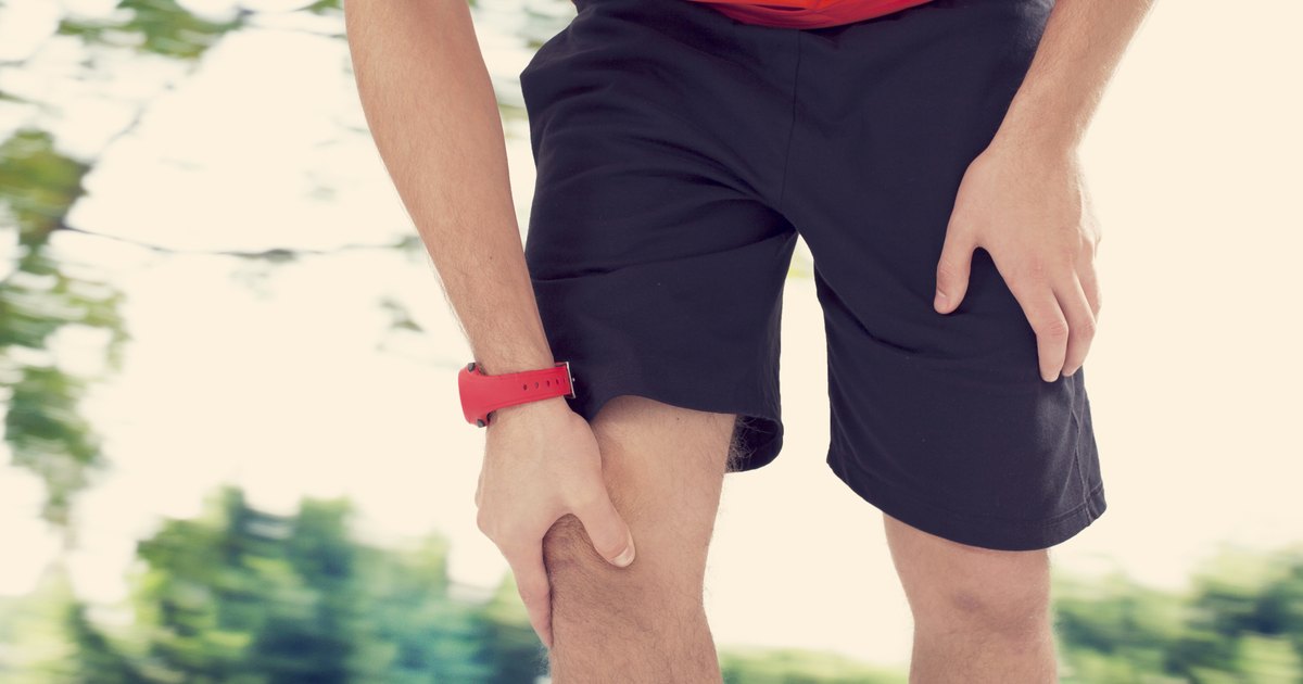 What Causes Kneecap Pain When Walking?? | LIVESTRONG.COM