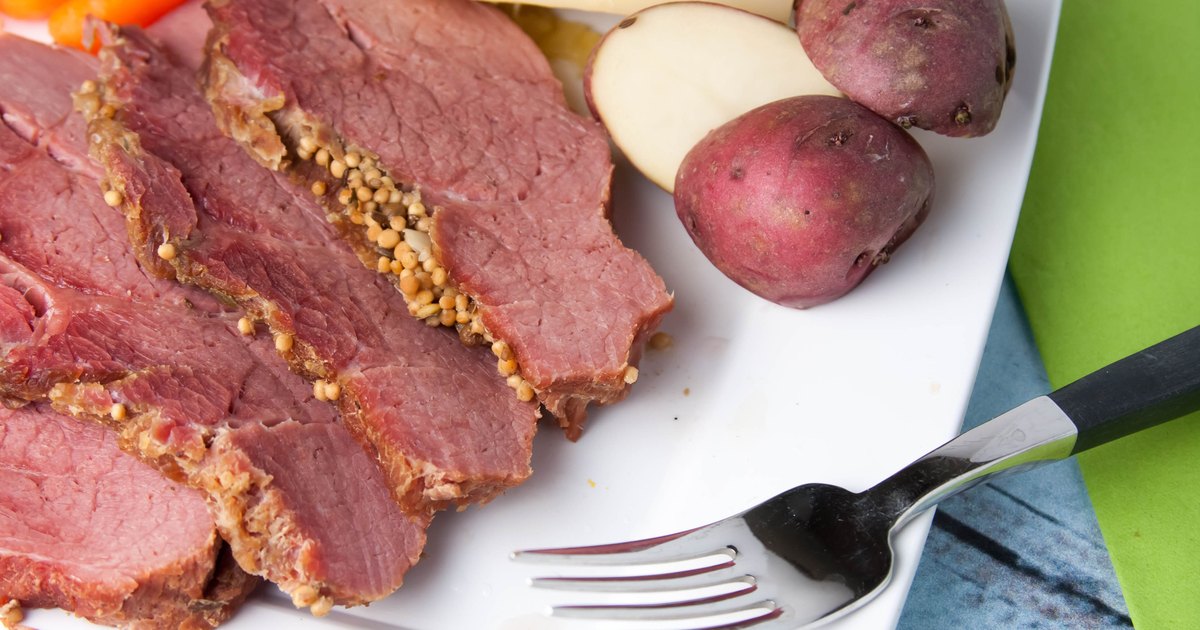 How to Cook a New England Boiled Dinner in a Crock-Pot | LIVESTRONG.COM