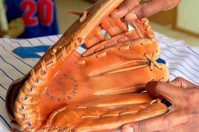 How To Tighten Laces On Baseball Glove