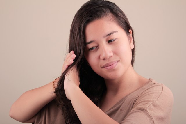How to Clean Sebum From the Scalp