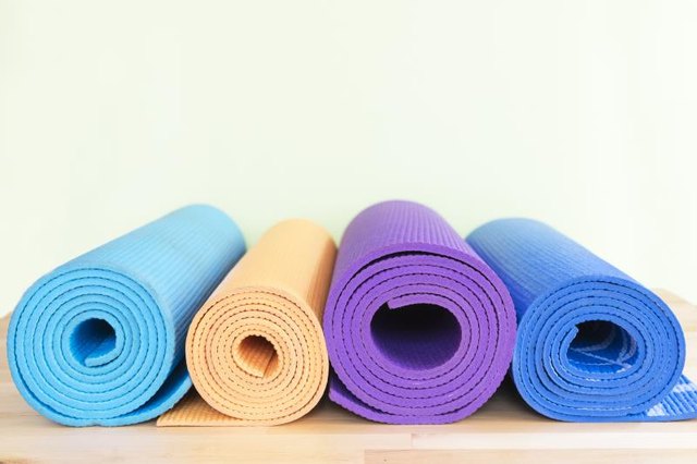 What Size Yoga Mat Is Standard? | LIVESTRONG.COM