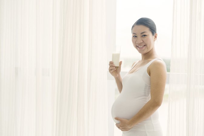Pregnant Women Milk 76