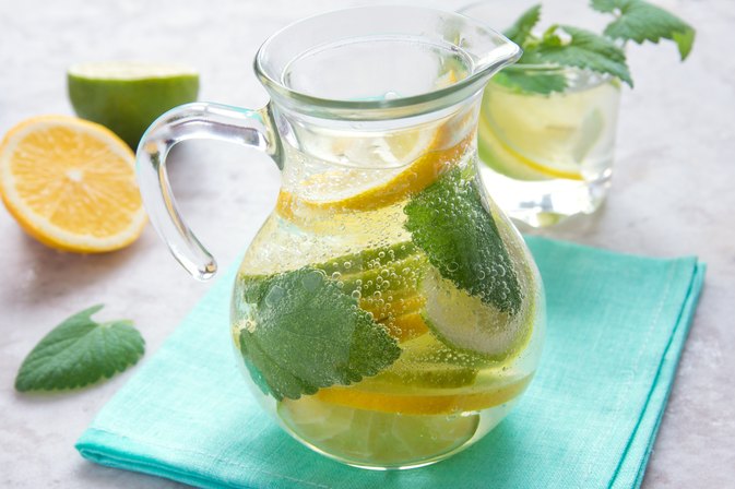 Homemade Weight-Loss Drinks With Water, Lemon and Pepper ...