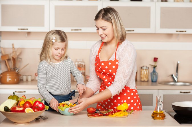 The Benefits of Cooking With Children | LIVESTRONG.COM