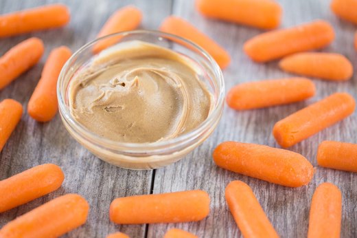 9 Simple and Satisfying Peanut Butter Snacks